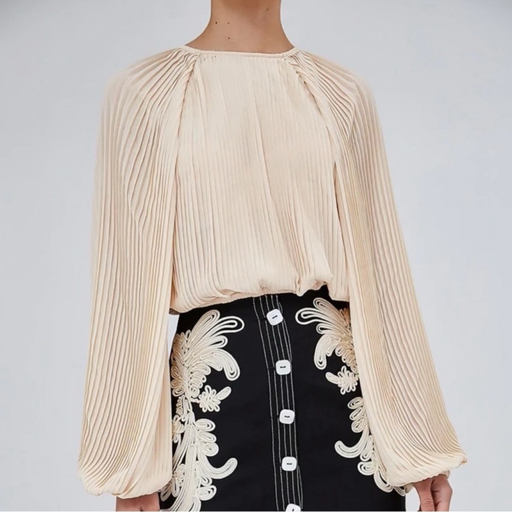 C/Med collective pleated sheer cream top size large new with tags